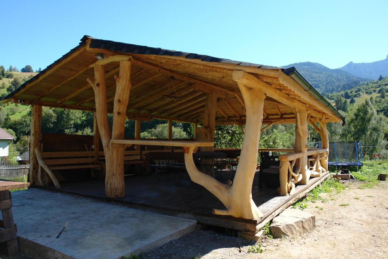 Casa Tucan Ceahlau Ngoại thất bức ảnh